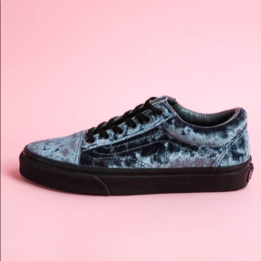 VANS navy blue velvet